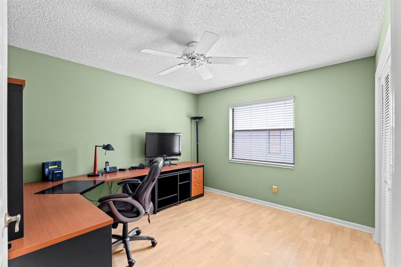 Image 31 of 57 For 1120 100th Way