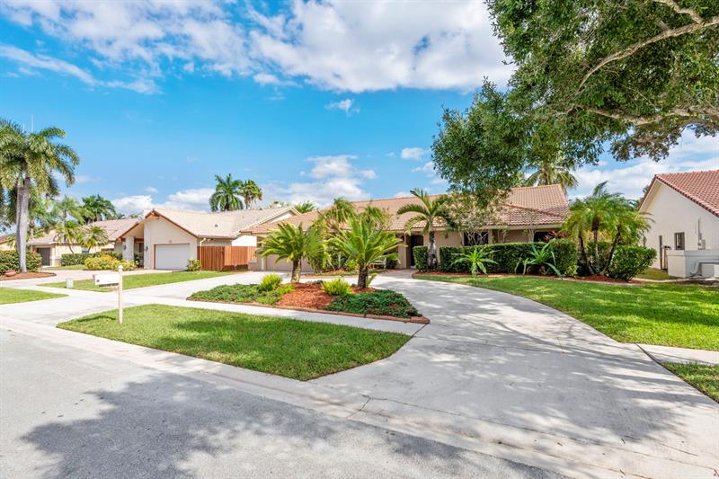 Image 4 of 57 For 1120 100th Way