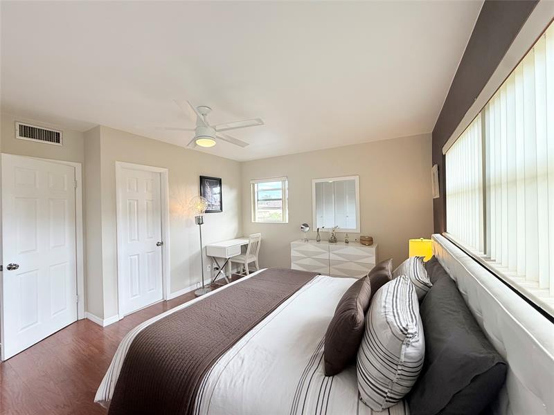 Image 31 of 50 For 5171 Oakland Park Blvd  312