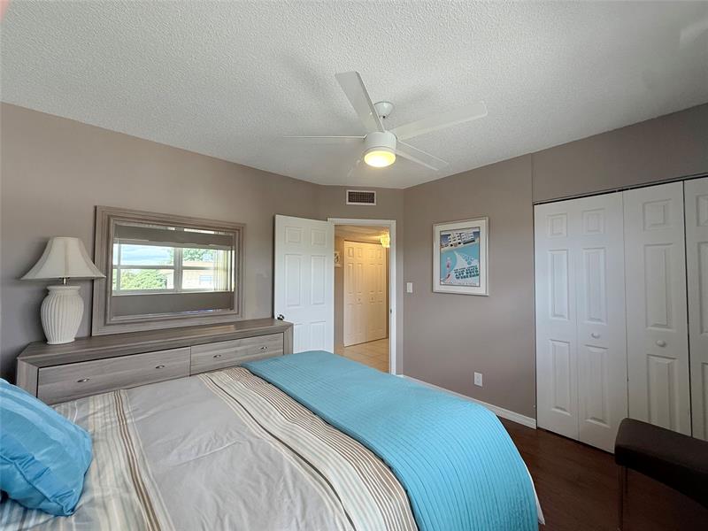 Image 39 of 50 For 5171 Oakland Park Blvd  312