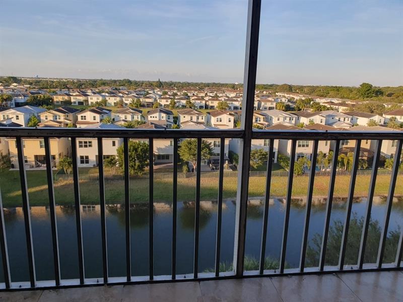 Details for 1101 Crystal Lake Dr  704, Deerfield Beach, FL 33064