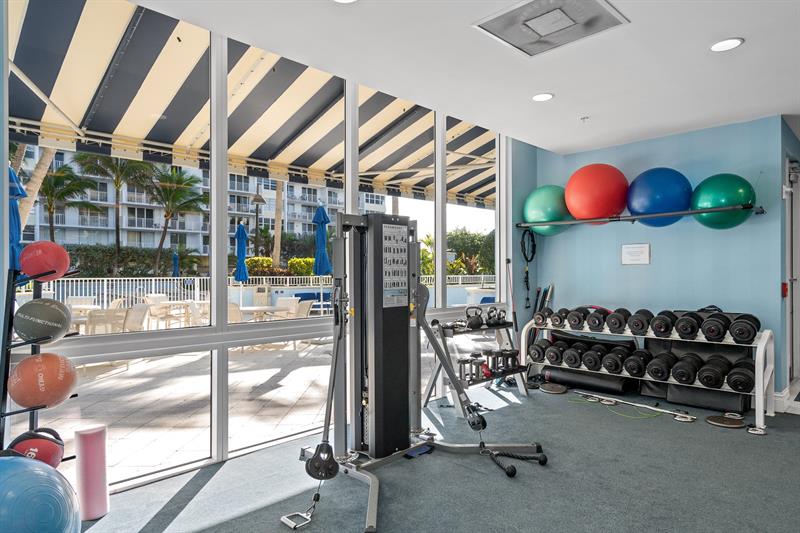 Image 23 of 31 For 701 21st Ave  103