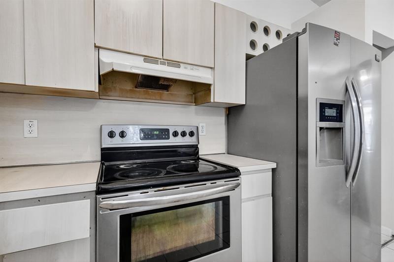 Image 13 of 44 For 18091 134th Ct