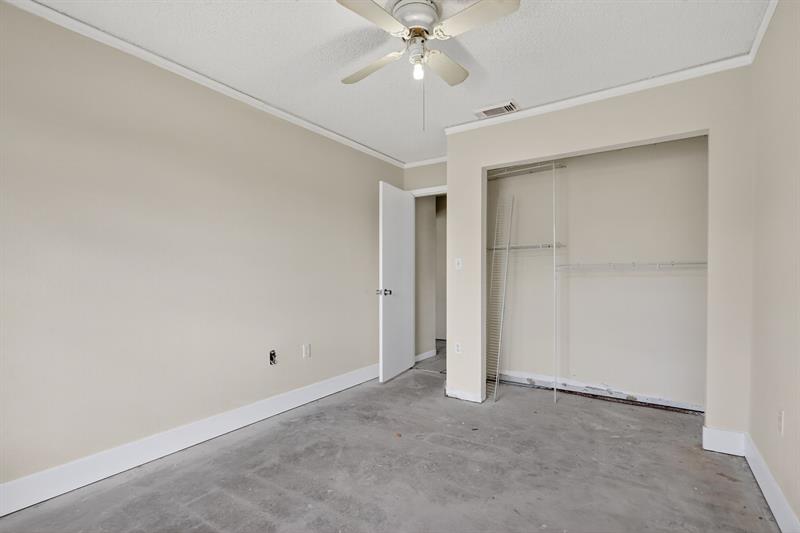 Image 23 of 44 For 18091 134th Ct