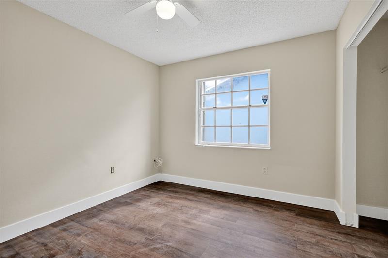 Image 28 of 44 For 18091 134th Ct