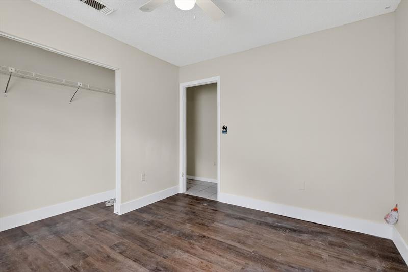 Image 29 of 44 For 18091 134th Ct