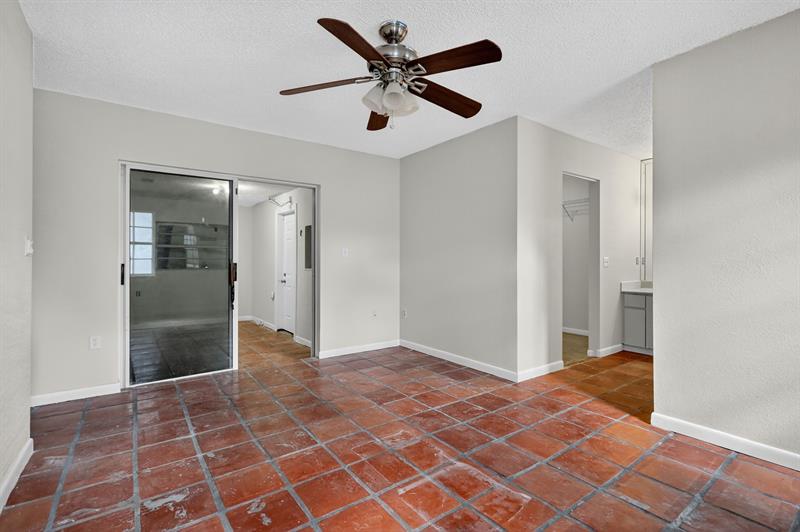 Image 31 of 44 For 18091 134th Ct