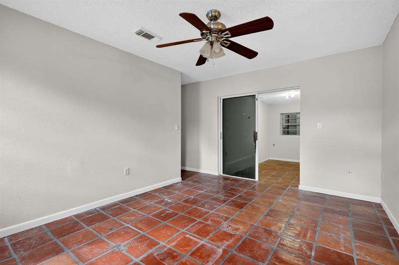 Image 32 of 44 For 18091 134th Ct