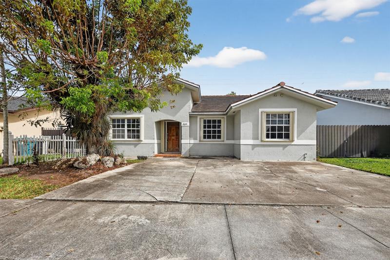 Image 33 of 44 For 18091 134th Ct