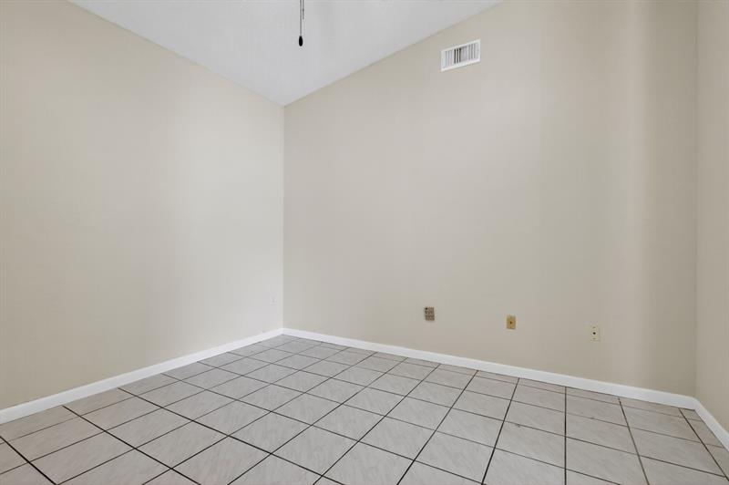 Image 8 of 44 For 18091 134th Ct