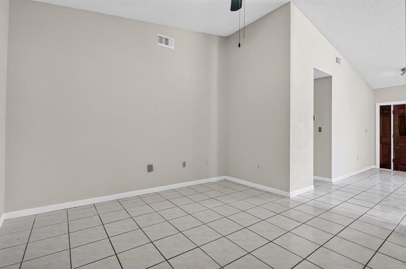 Image 9 of 44 For 18091 134th Ct