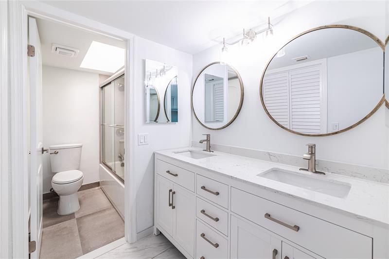 Image 11 of 32 For 550 21 Avenue