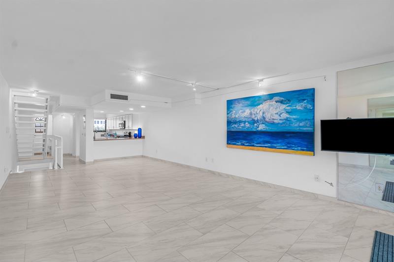 Image 6 of 32 For 550 21 Avenue