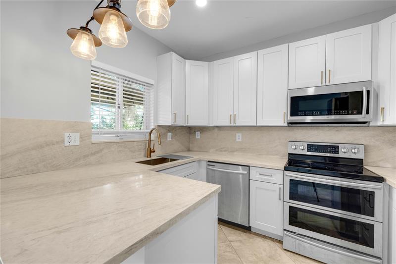 Details for 8464 Lagos De Campo Blvd  8464, Tamarac, FL 33321