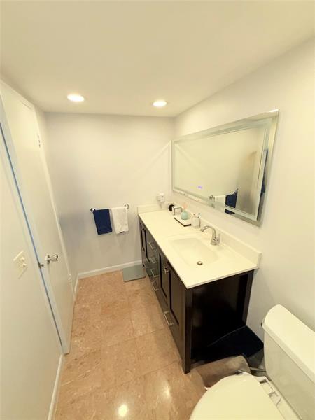 Image 23 of 25 For 2801 Palm Aire Dr  604