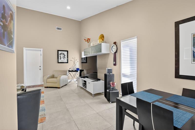 Image 16 of 38 For 10120 Sheridan St.