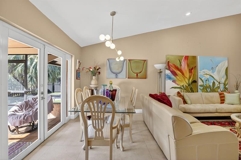 Image 20 of 38 For 10120 Sheridan St.