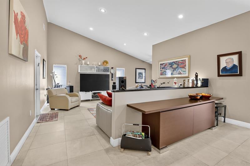 Image 21 of 38 For 10120 Sheridan St.