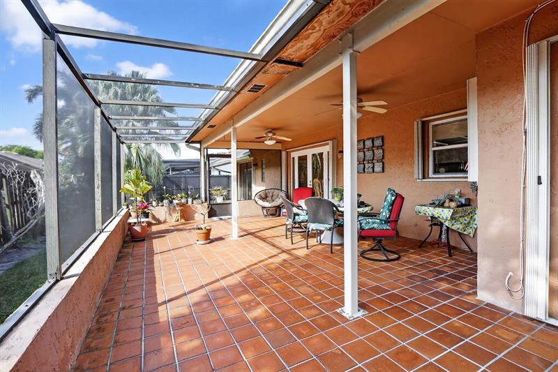 Image 34 of 38 For 10120 Sheridan St.