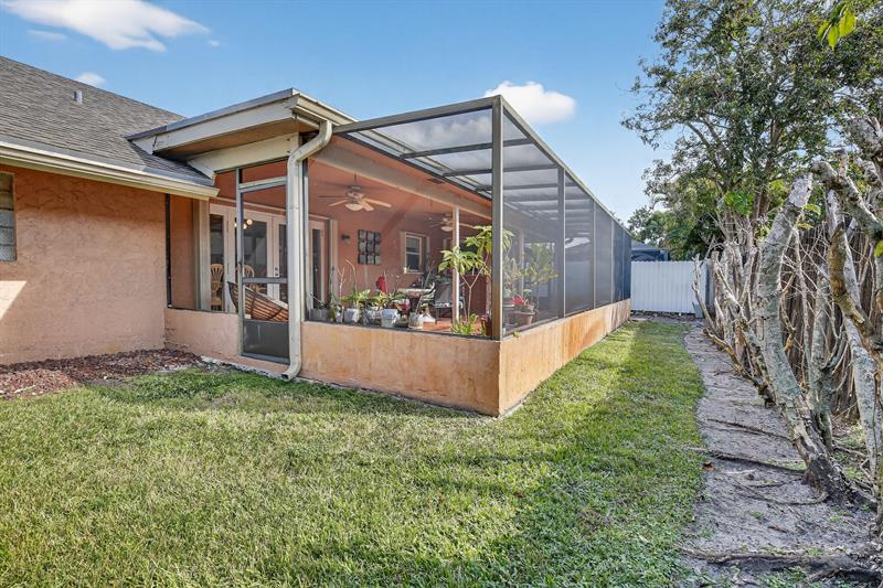 Image 37 of 38 For 10120 Sheridan St.