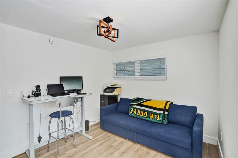 Image 17 of 52 For 701 164th St