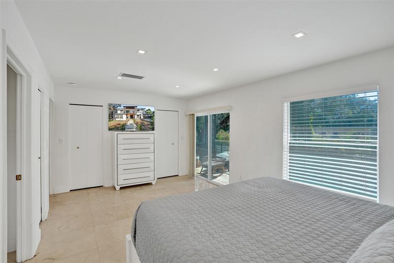 Image 29 of 52 For 701 164th St