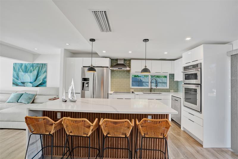 Image 5 of 52 For 701 164th St