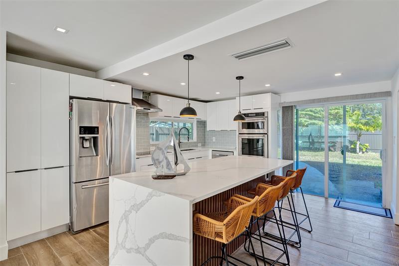 Image 7 of 52 For 701 164th St