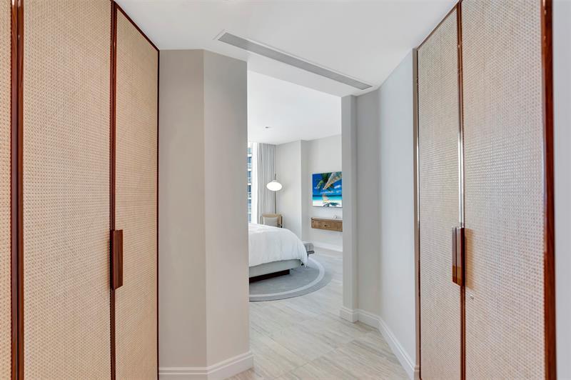 Image 32 of 54 For 525 Fort Lauderdale Beach Blvd  1705