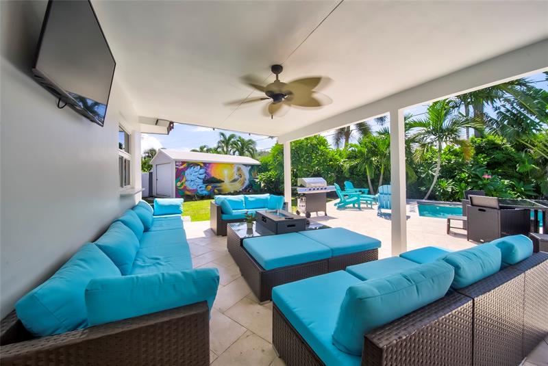 Image 16 of 36 For 250 27th Ct  