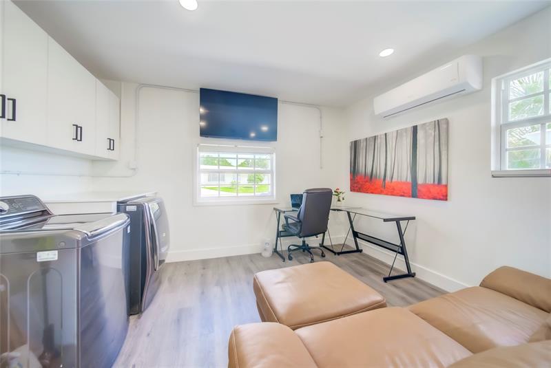 Image 22 of 36 For 250 27th Ct  