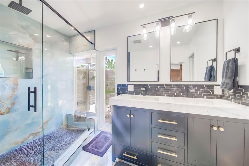 Image 26 of 36 For 250 27th Ct  