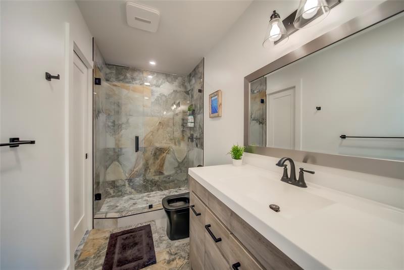 Image 31 of 36 For 250 27th Ct  