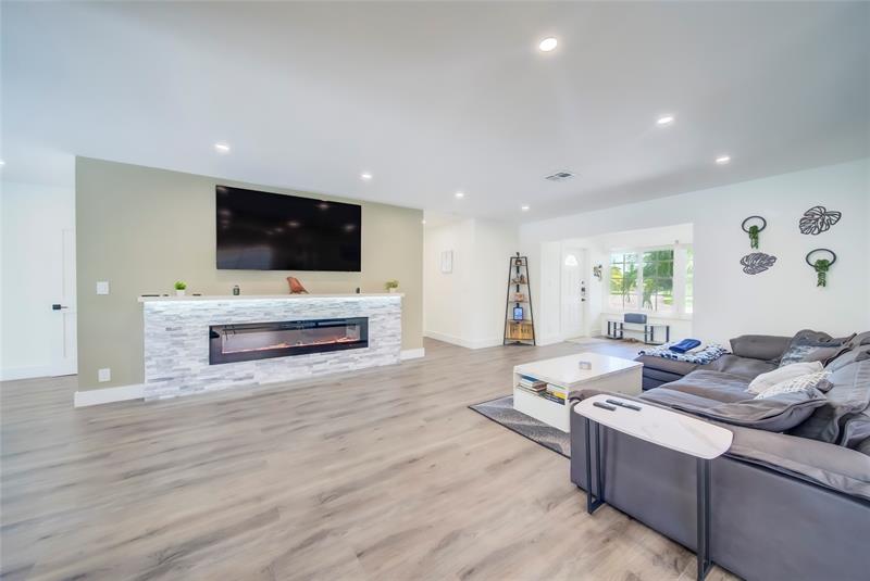 Image 34 of 36 For 250 27th Ct  