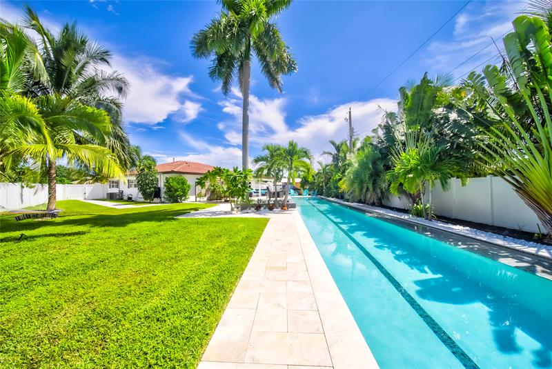 Image 7 of 36 For 250 27th Ct  