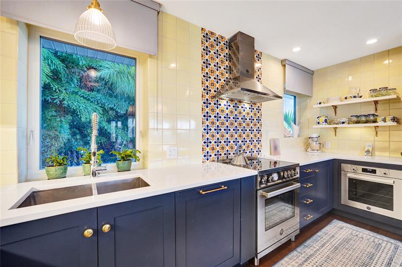 Image 12 of 40 For 1124 Seminole Dr  1 C&d