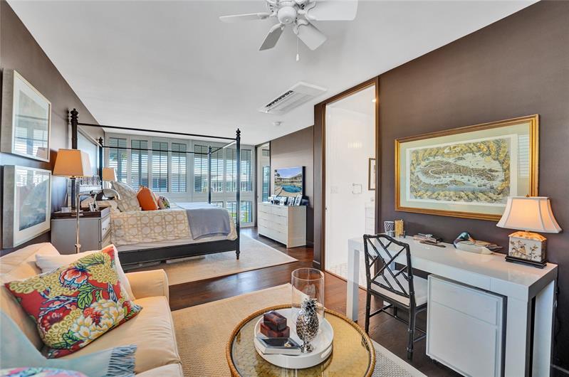 Image 18 of 40 For 1124 Seminole Dr  1 C&d