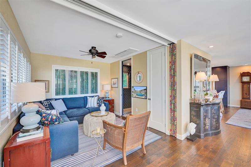 Image 23 of 40 For 1124 Seminole Dr  1 C&d