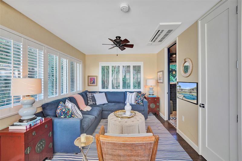 Image 25 of 40 For 1124 Seminole Dr  1 C&d