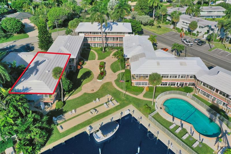 Image 33 of 40 For 1124 Seminole Dr  1 C&d