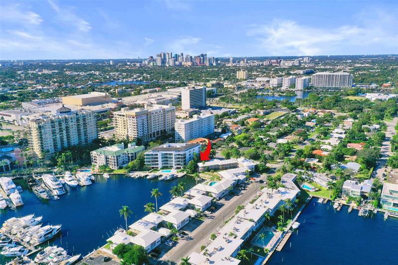 Image 34 of 40 For 1124 Seminole Dr  1 C&d