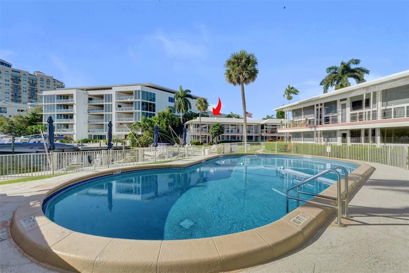 Image 35 of 40 For 1124 Seminole Dr  1 C&d