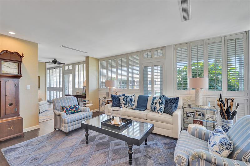 Image 36 of 40 For 1124 Seminole Dr  1 C&d