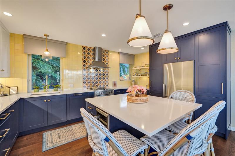 Image 9 of 40 For 1124 Seminole Dr  1 C&d