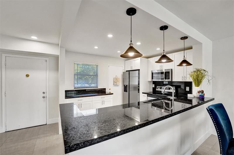 Details for 1024 3rd Ave  207, Dania Beach, FL 33004