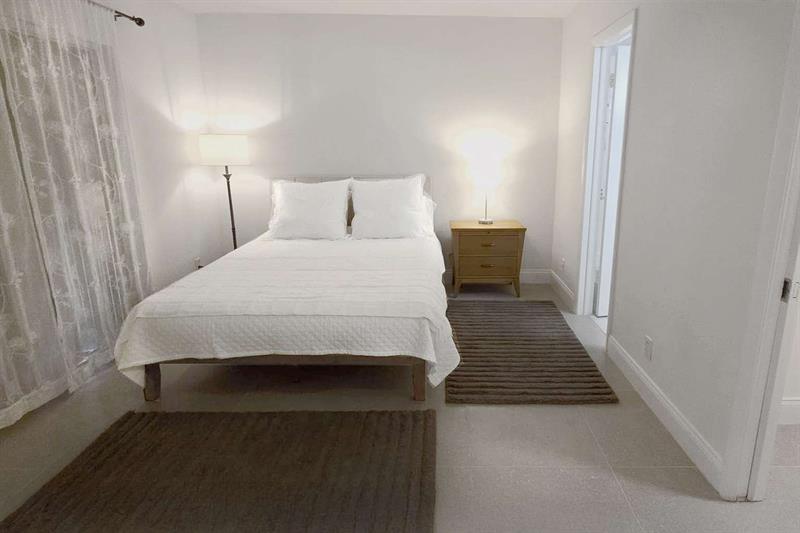 Image 12 of 14 For 415 Us Highway 1  208