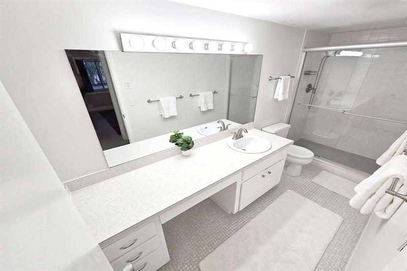 Image 9 of 14 For 415 Us Highway 1  208