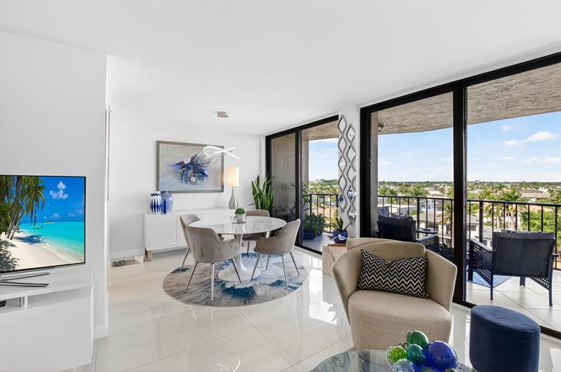 Image 10 of 45 For 899 Jeffery St  710