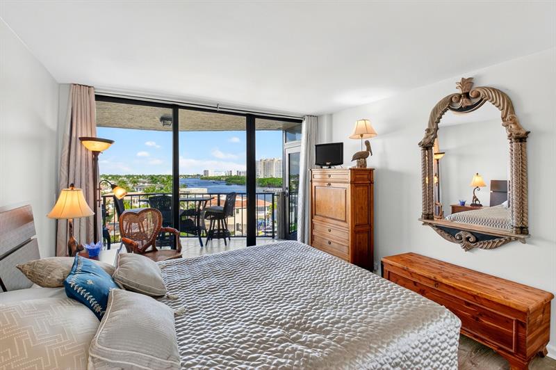 Image 21 of 45 For 899 Jeffery St  710