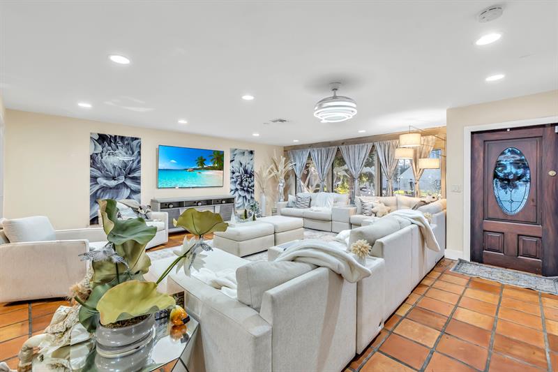 Image 14 of 42 For 980 70th Ave